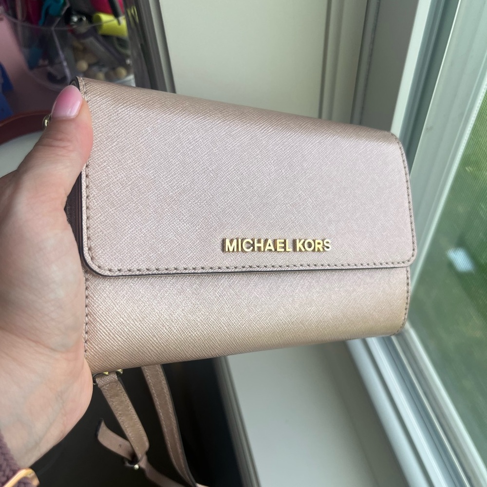 Michael Kors Women's Rose Gold Crossbody Bag